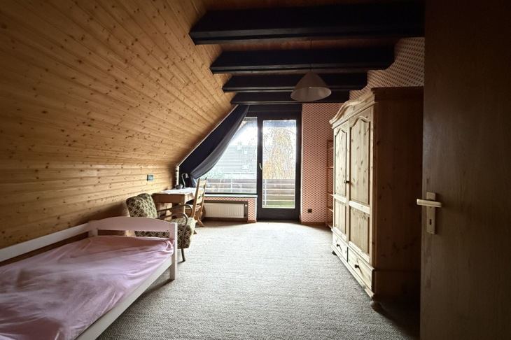 1. Kinder-  Arbeitszimmer OG