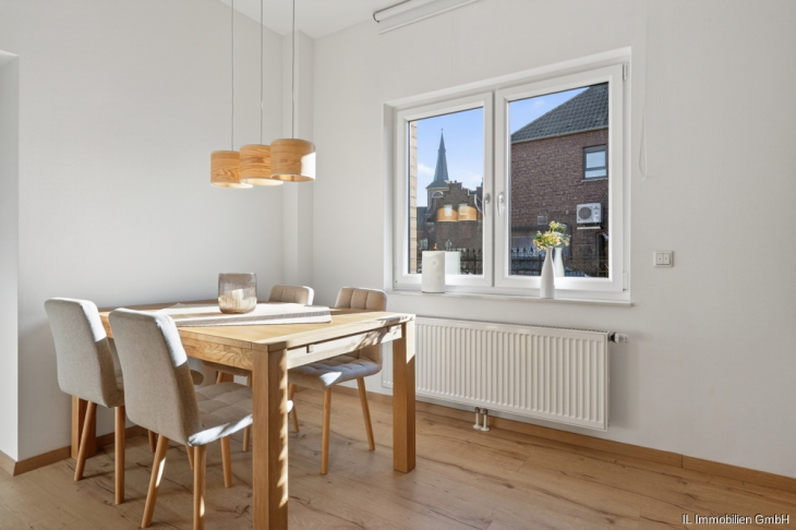 Altbau WHG 1 Küche Essplatz