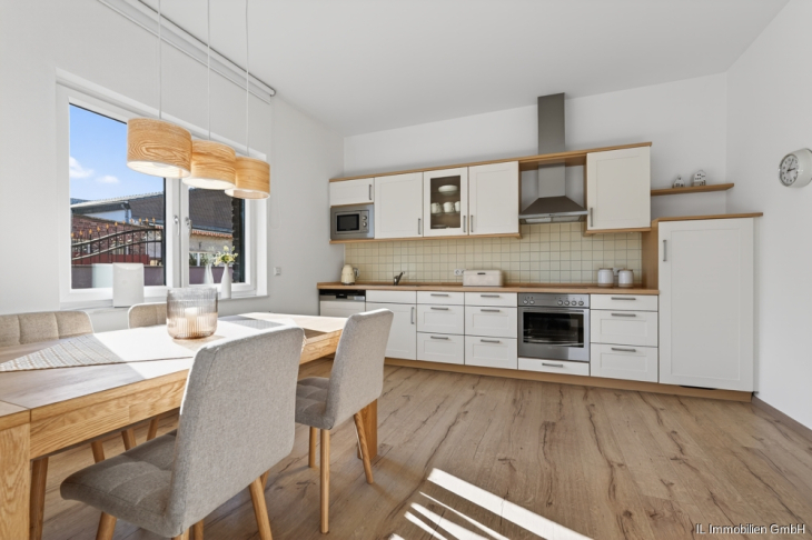 Altbau WHG 1 Küche mit Essplatz