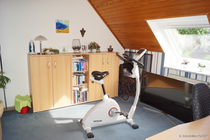 Arbeits -oder Kinderzimmer