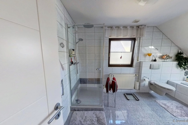 Bad mit Dusche