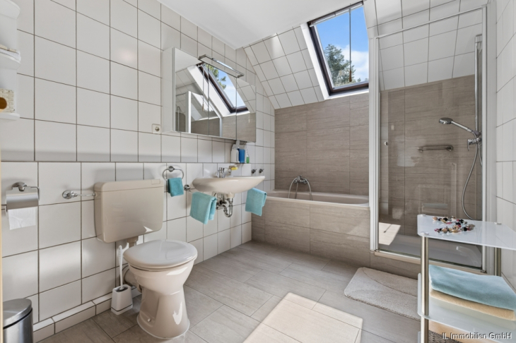 Badezimmer 1.OG