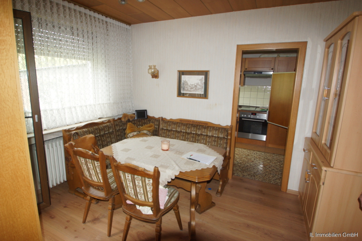 Esszimmer mit Blickrichtung Küche