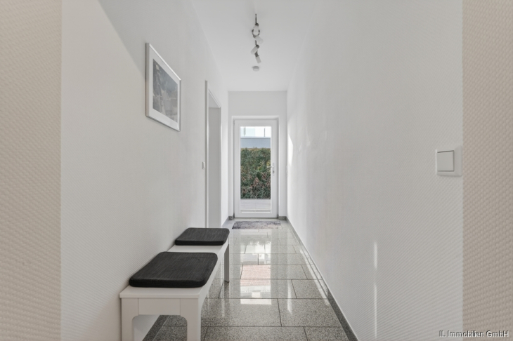 Flur EG Verbindung Alt- und Neubau