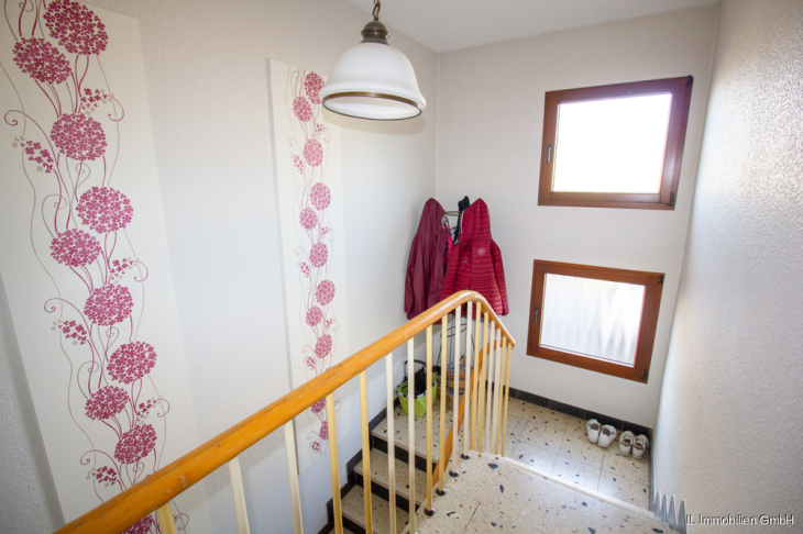 Flur und Treppe