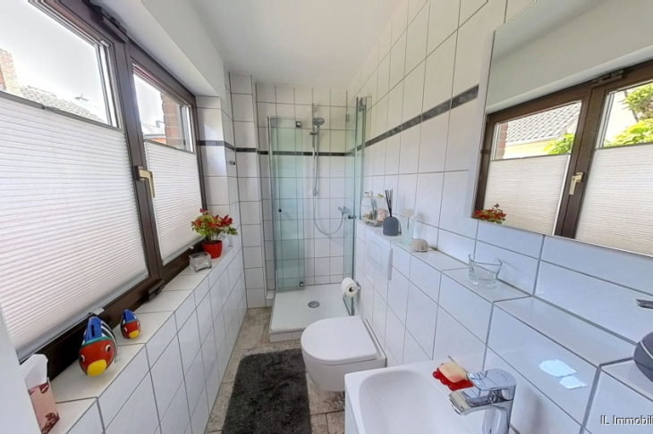 Gäste WC mit Dusche