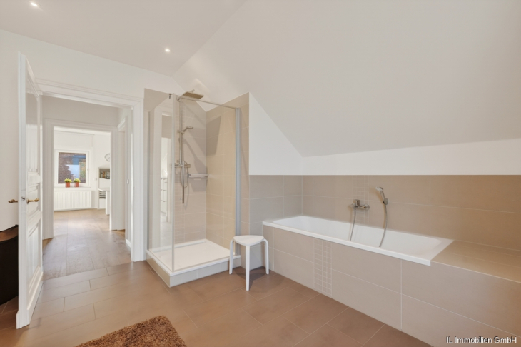 Neubau/Altbau WHG 2 Blick ins Bad