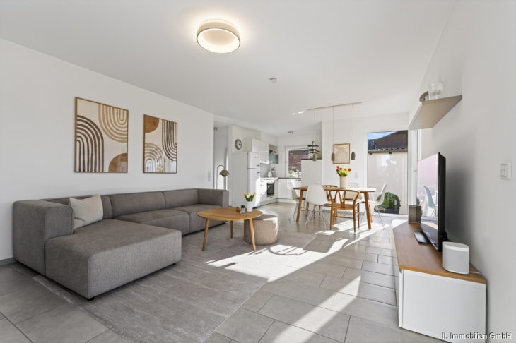 Neubau/Altbau WHG 2 Wohn-/Esszimmer mit offener Küche