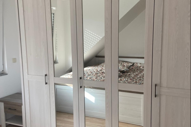 Schlafzimmer Kleiderschrank