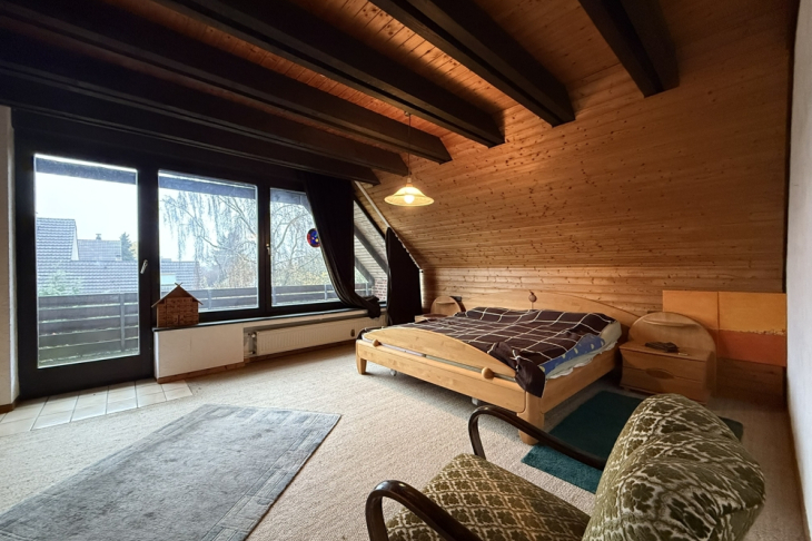 Schlafzimmer OG mit Balkon