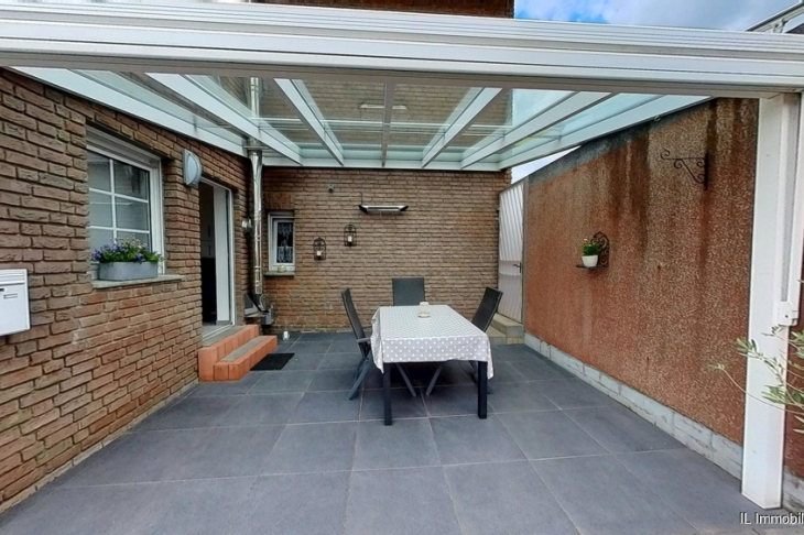 Überdachte Terrasse