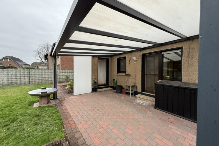 Überdachte Terrasse