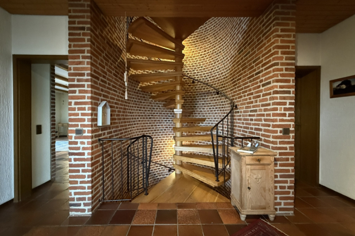 Wendeltreppe ins OG