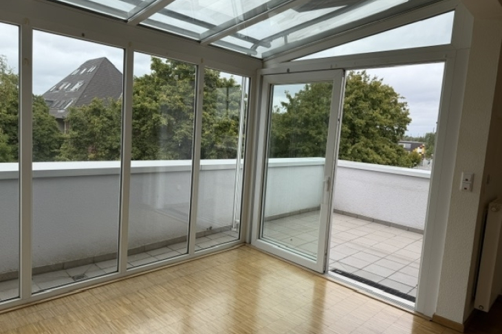 2,5-Zimmer-Wohnung mit Wintergarten und Aufzug zur Miete in Moers Mitte - Foto 2